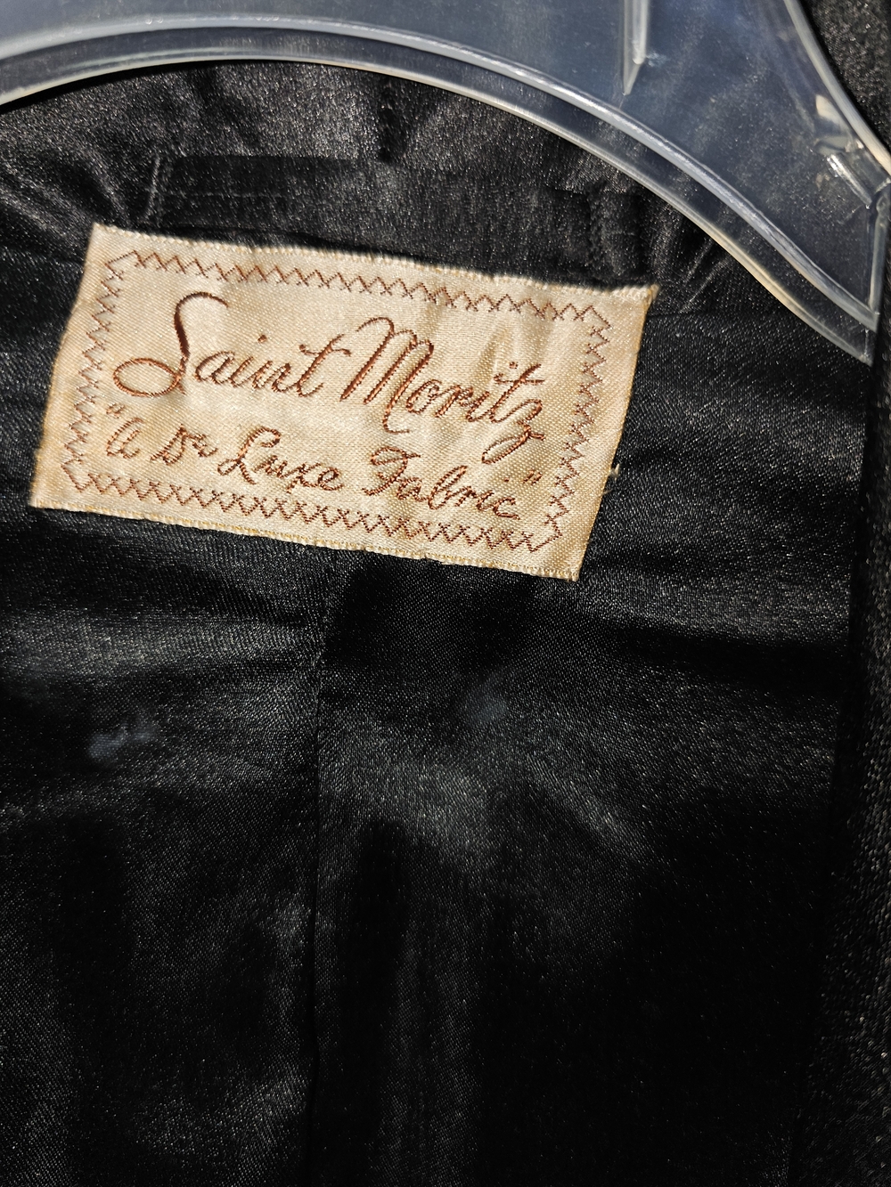 St MORITZ VINTAGE Black Floral-Texture Long Sleeve Robe with Satin Trim - Picture 3 of 5